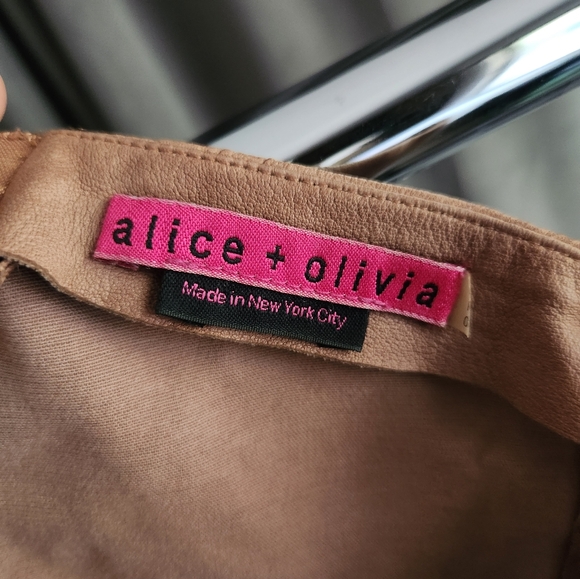 Alice + Olivia Beige Leather Cropped Pants (Rare ss 2011) size 2 - Picture 10 of 11